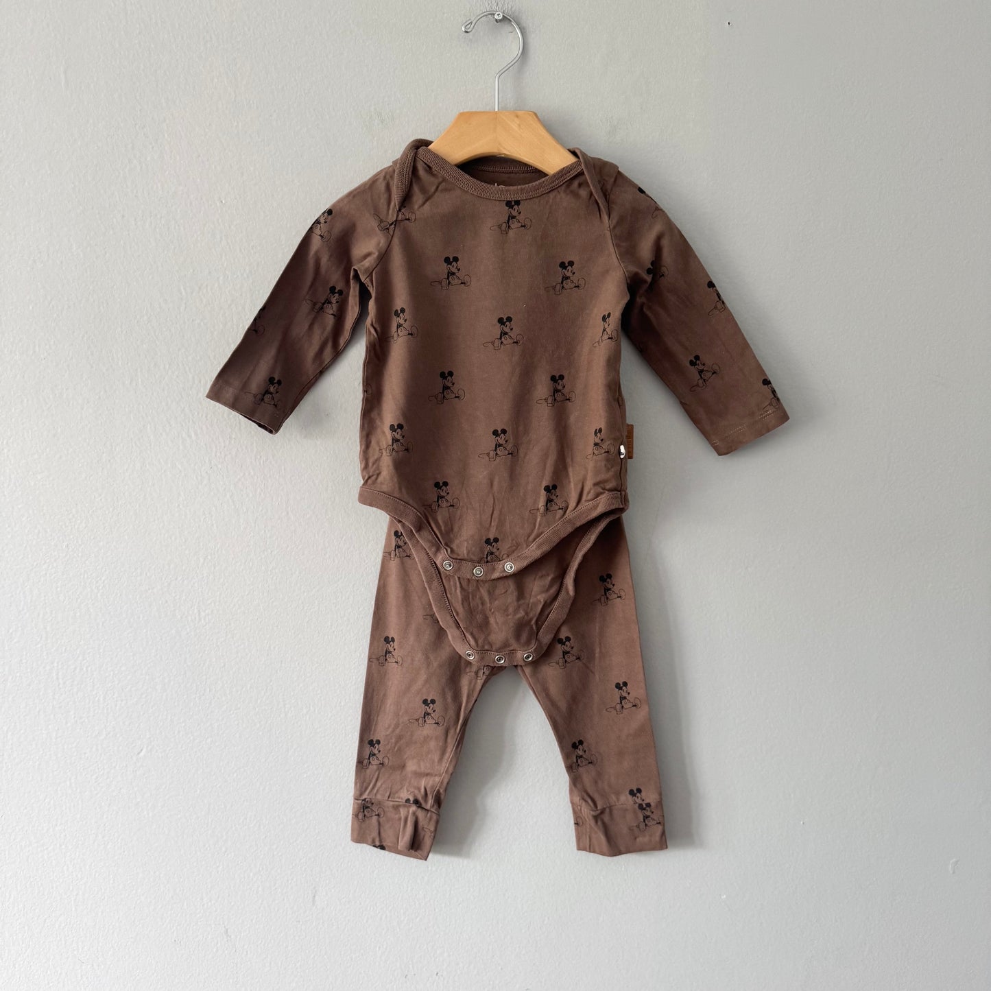 Gap	/ Disney Mickey onesie x pants set / 6-12M