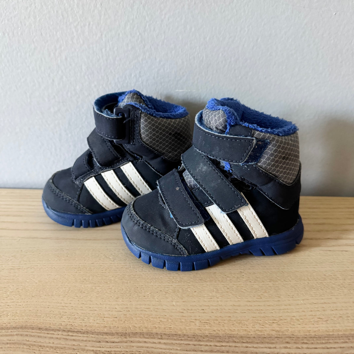 Adidas / Boots / US5