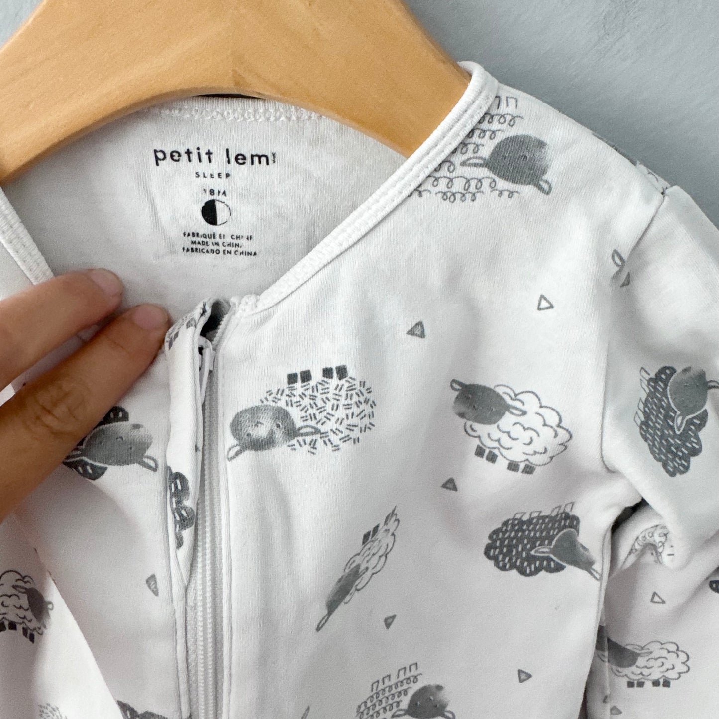 Petit lem / White x sheep romper / 18M