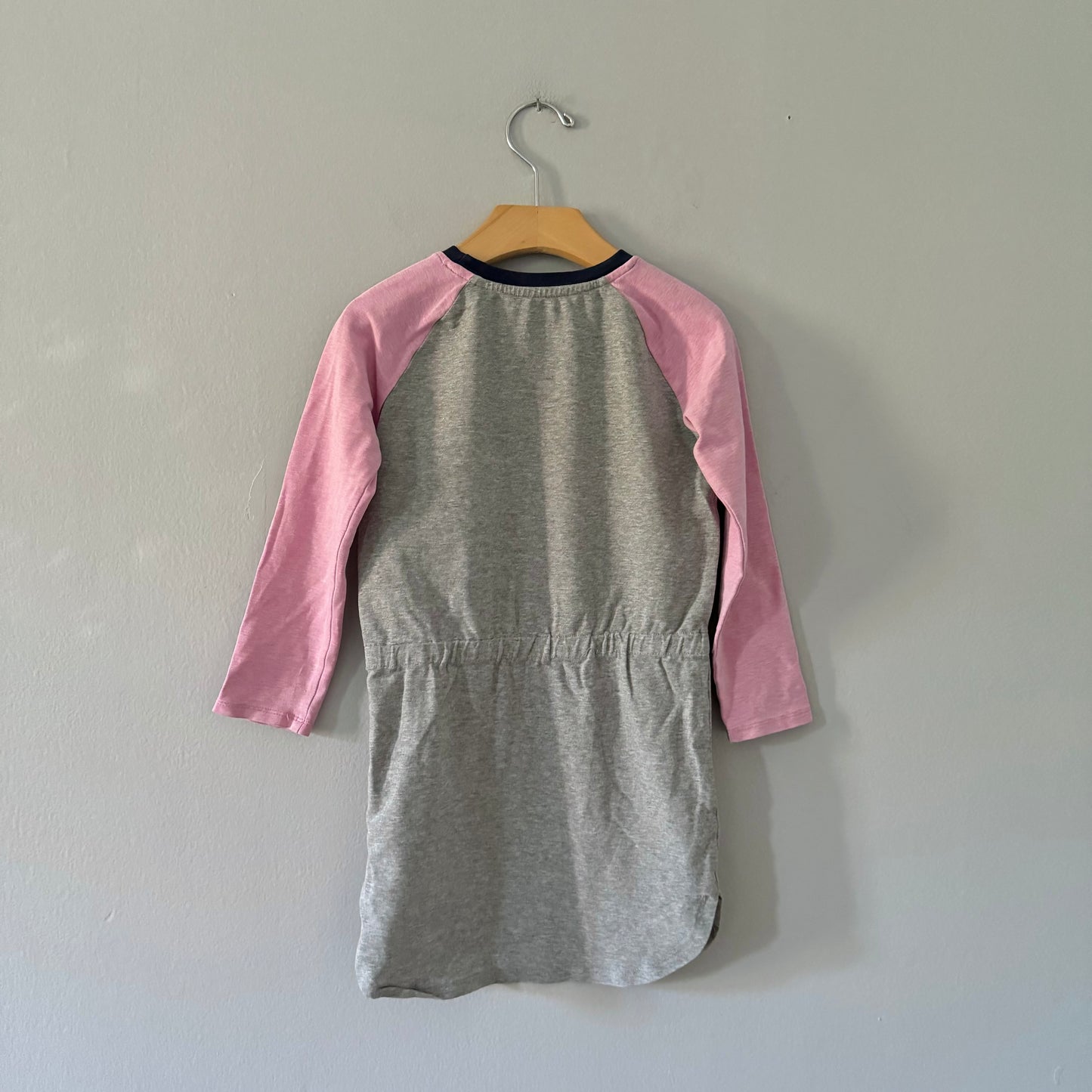 Roots / Light pink x grey raglan crew dress / 5T