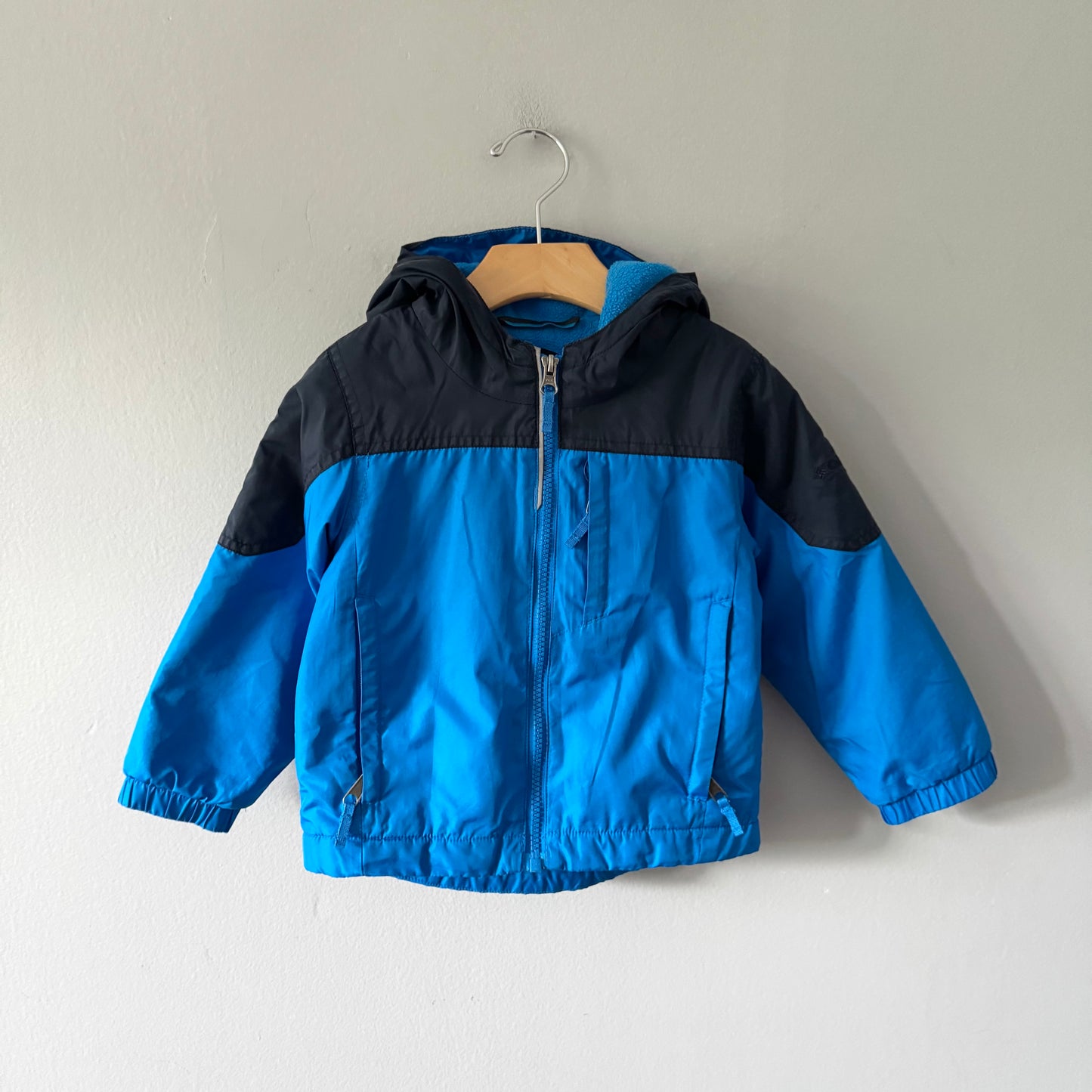 Columbia / Blue x black fleece lined jacket / 3T