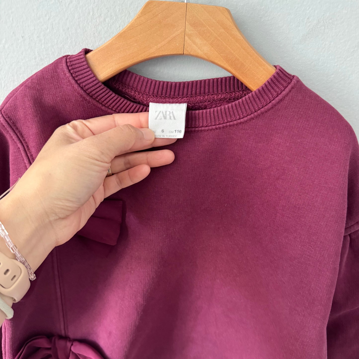 Zara / Burgundy sweatshirt / 6Y