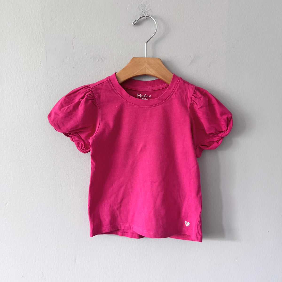 Hatley / Vivid pink puff sleeve top / 3Y