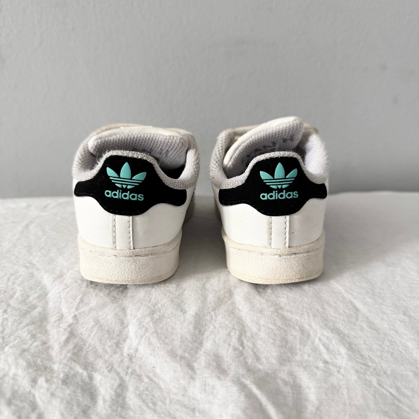 Adidas / Running Shoes / US7