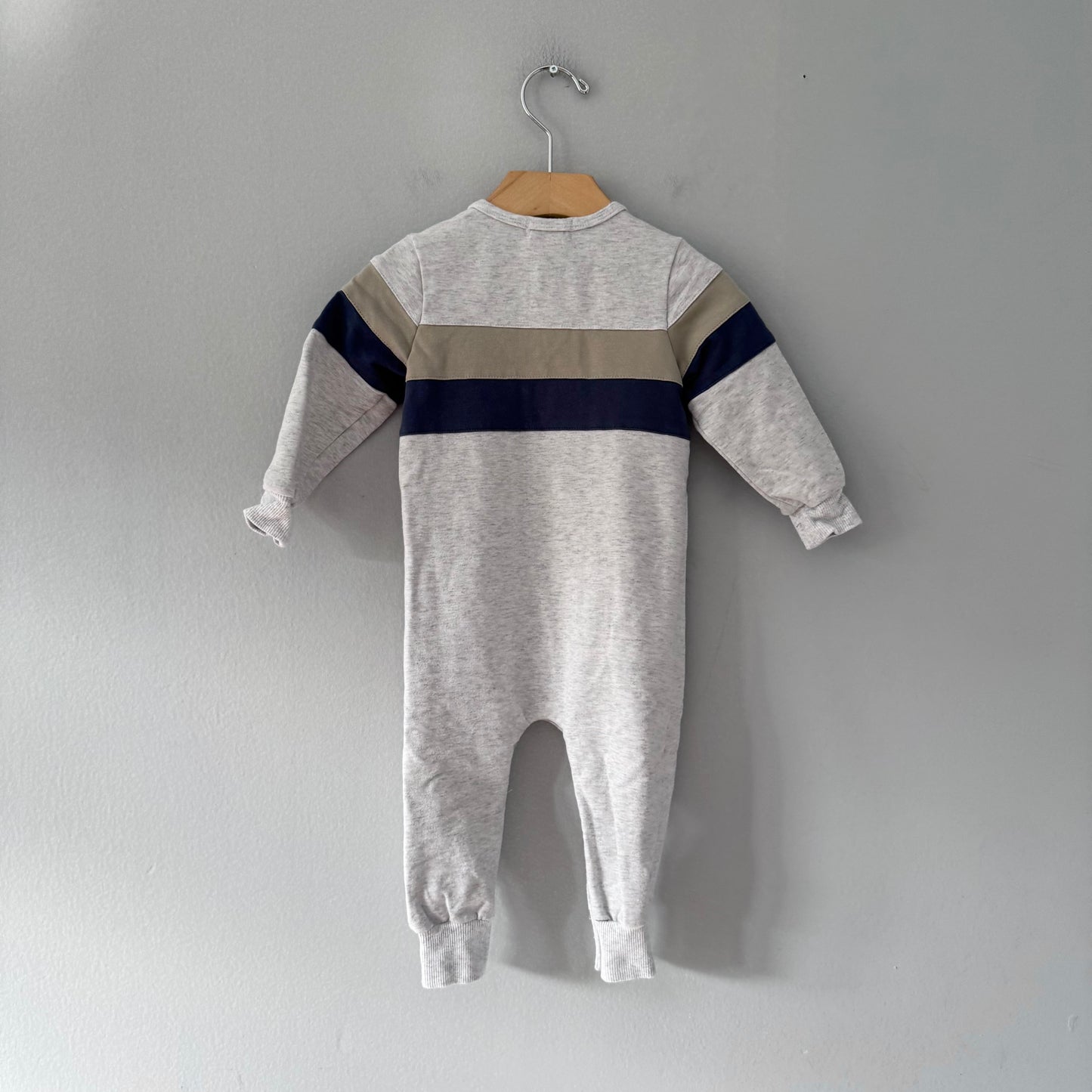 Miles the label / Light grey crew romper / 12M