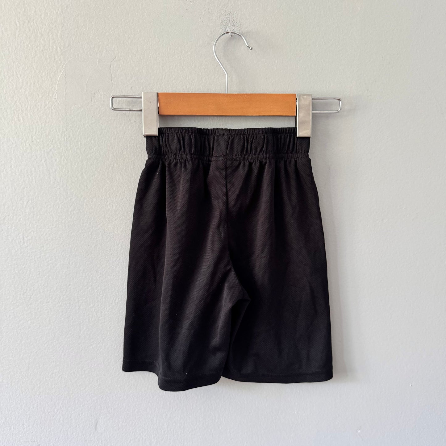 Pokemon / Black mesh shorts / 6Y