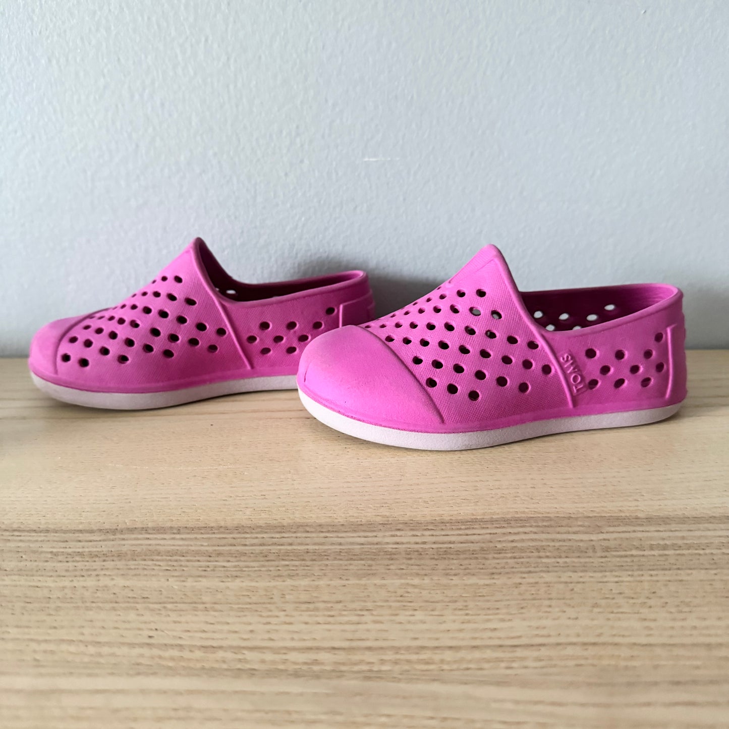 Toms / Chaussures d'eau roses / US7