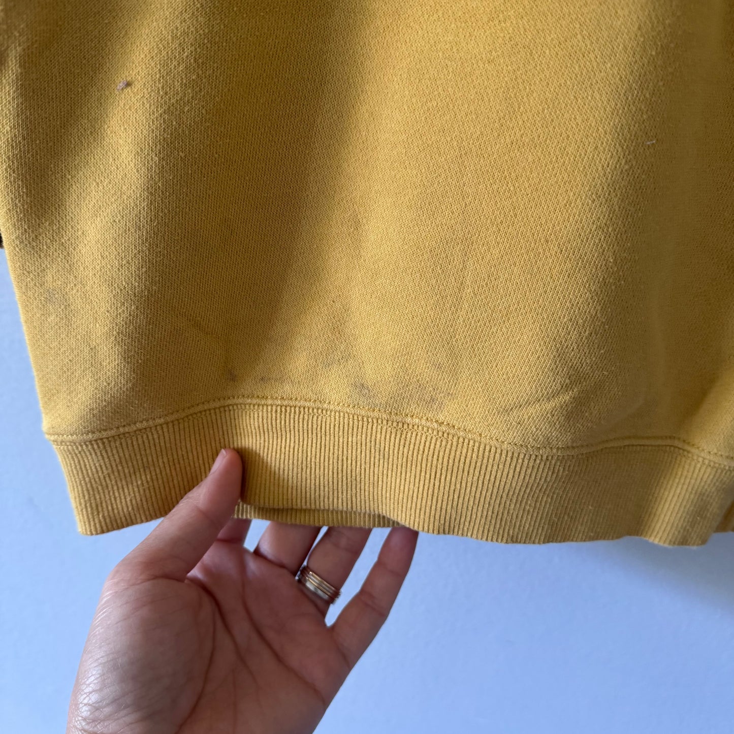 Uniqlo x Shawn the sheep / Mustard sweatshirt / 18-24M