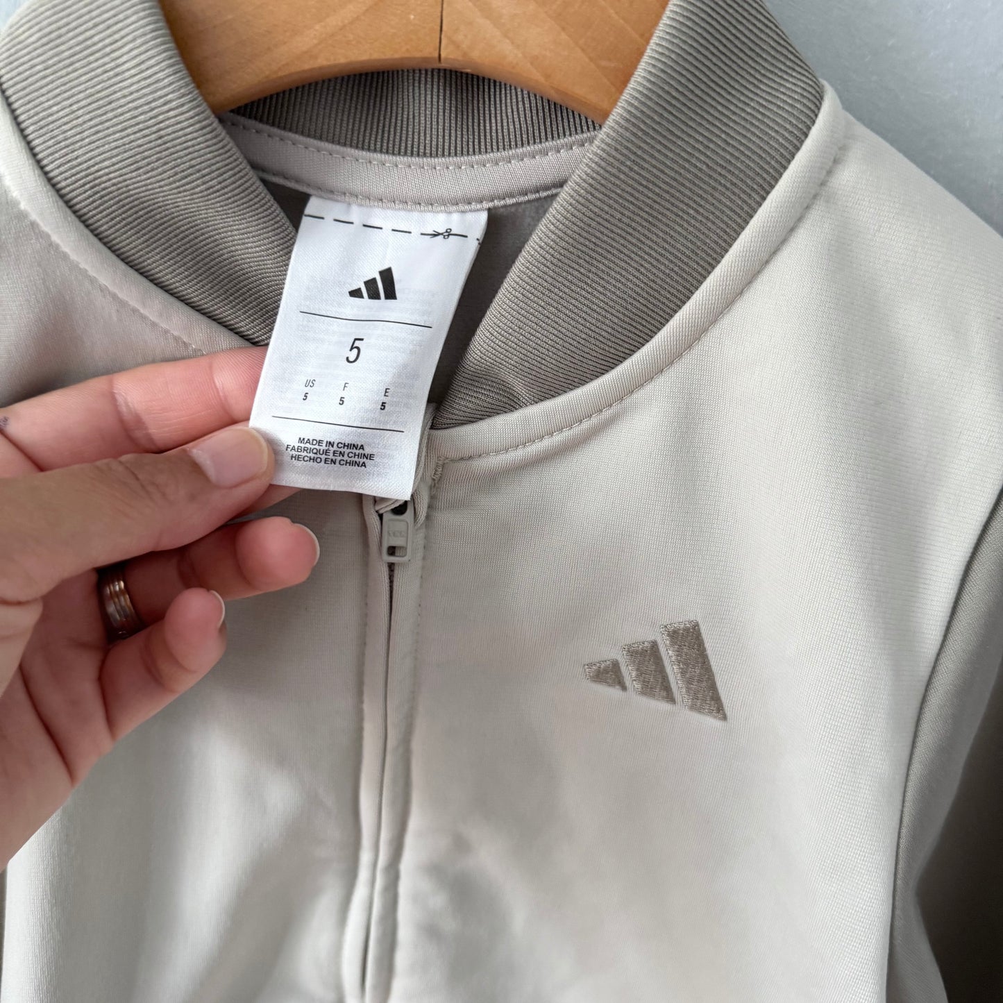 Adidas / Beige zip up / 5Y
