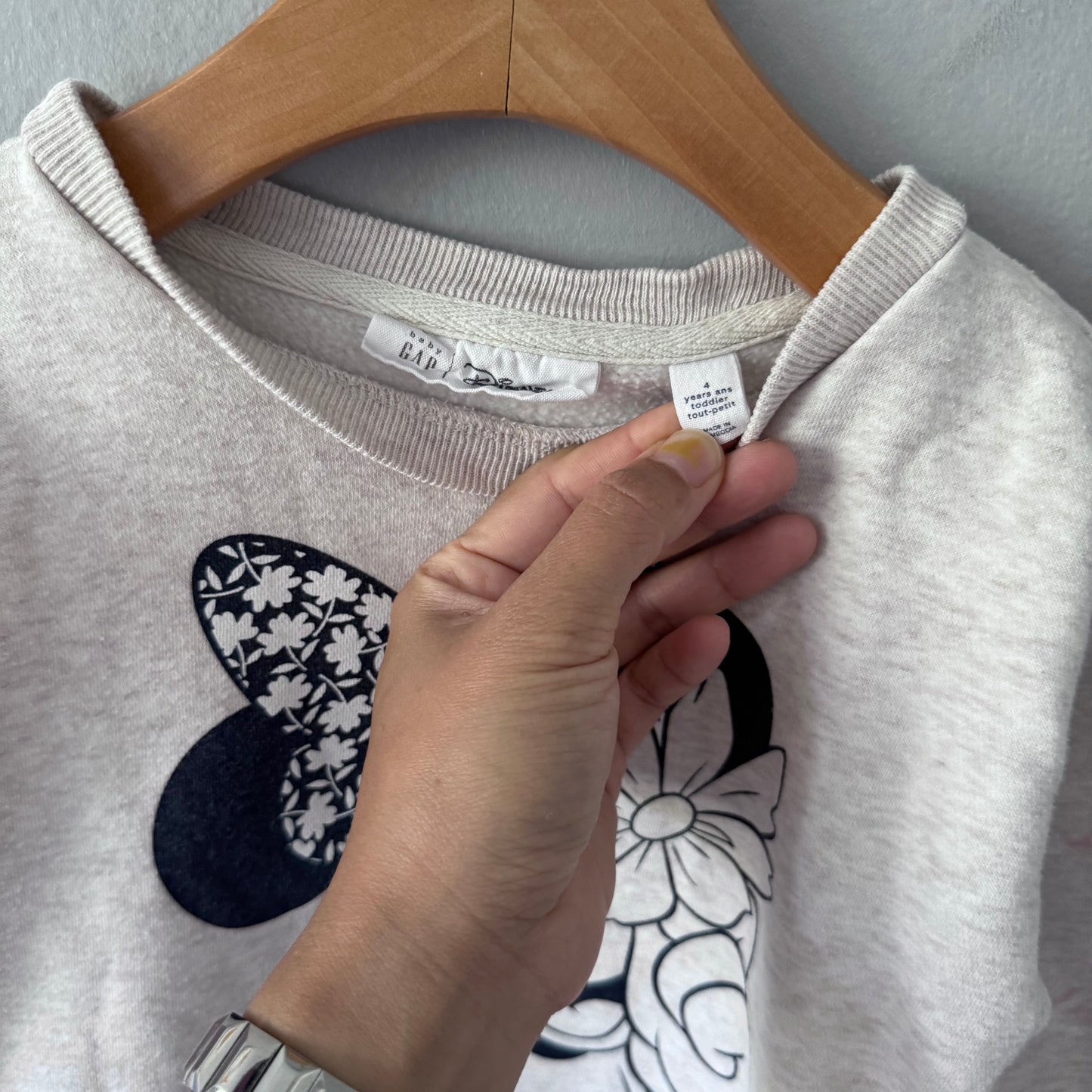 Gap x Disney / Minnie x black white flower crew dress / 4Y