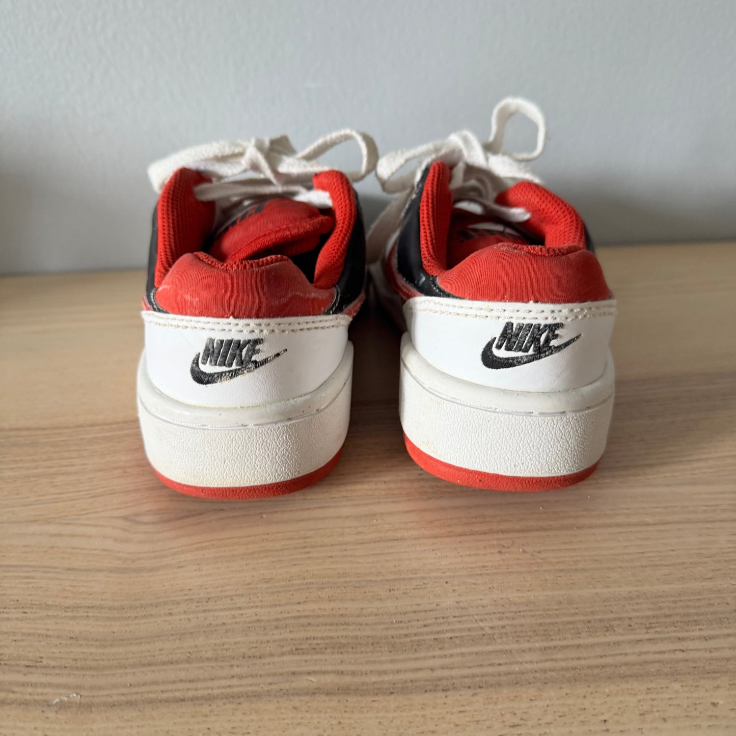 Nike / Sneaker / J1.5