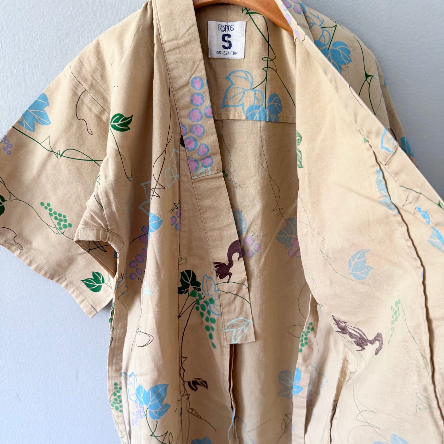 No brand / Beige summer kimono / 3Y