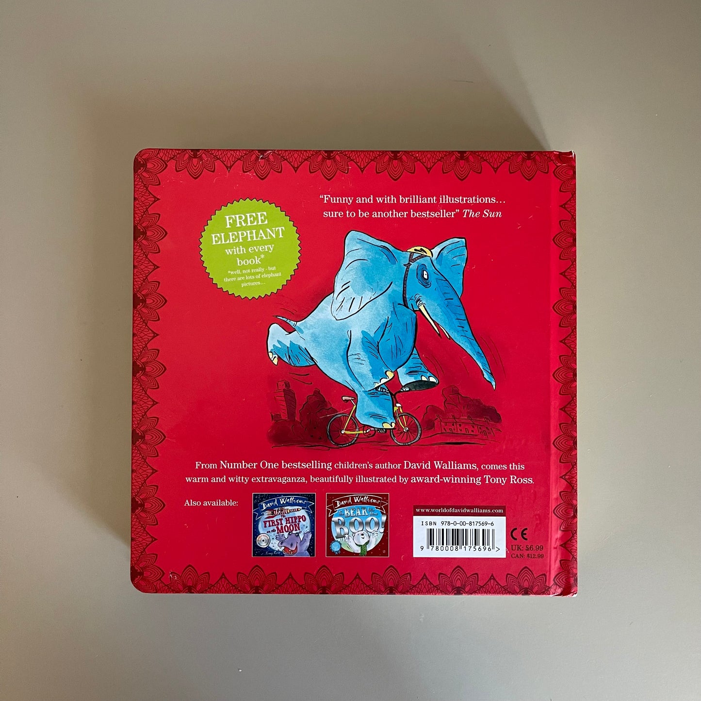 The slightly Annoying Elephant / David Walliams