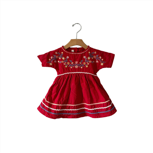 Minnie minors / Red dress with flower embroidery / 18-24M