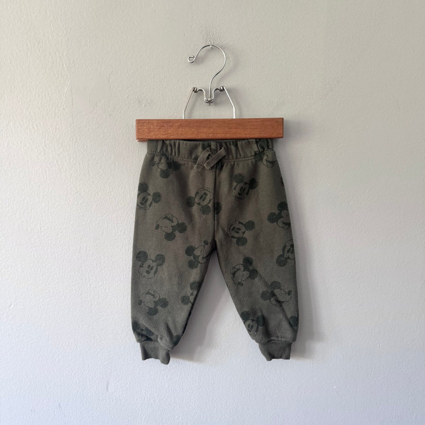 Disney baby / Mickey sweatpants / 6M