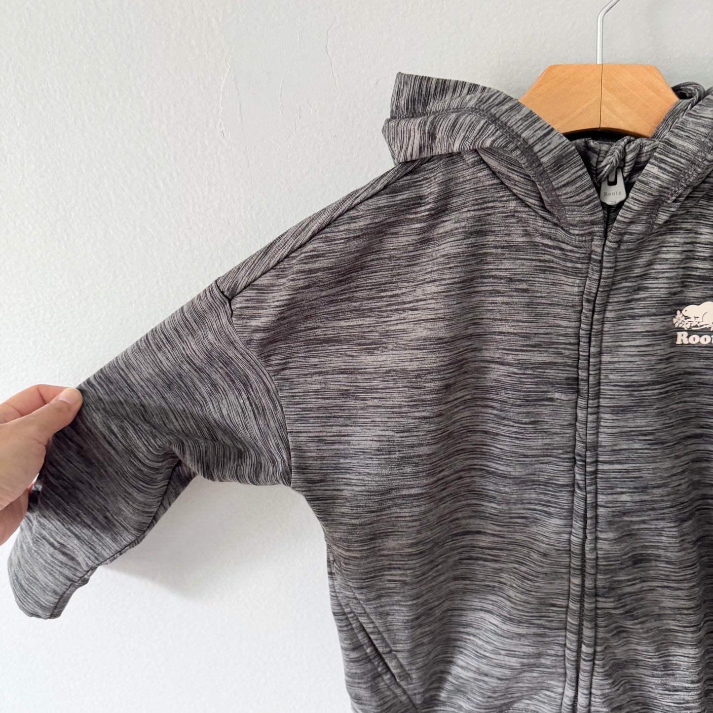 Roots / Sweat à capuche zippé gris actif / 5T