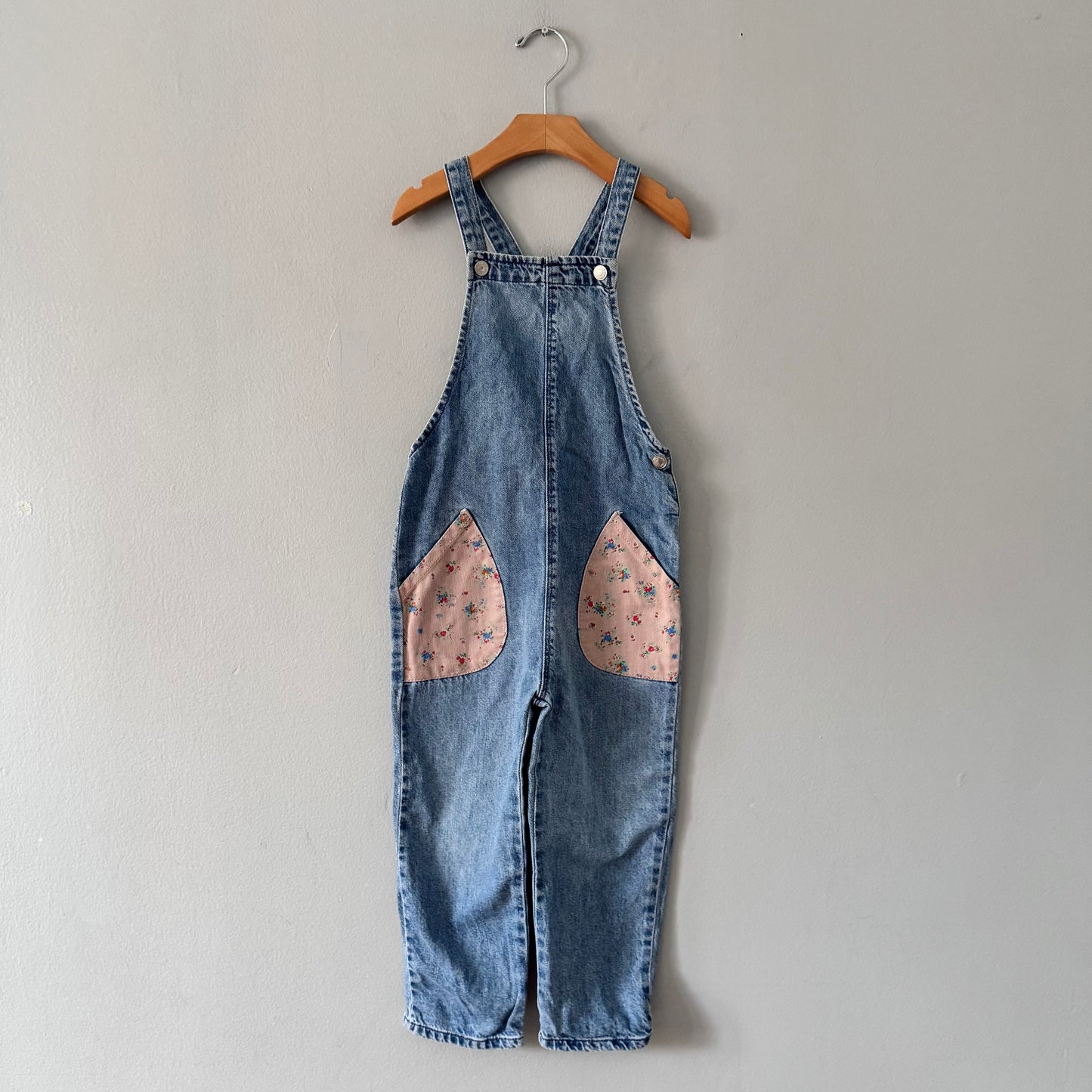 Zara / Denim overalls with floral pocket / 5-6Y