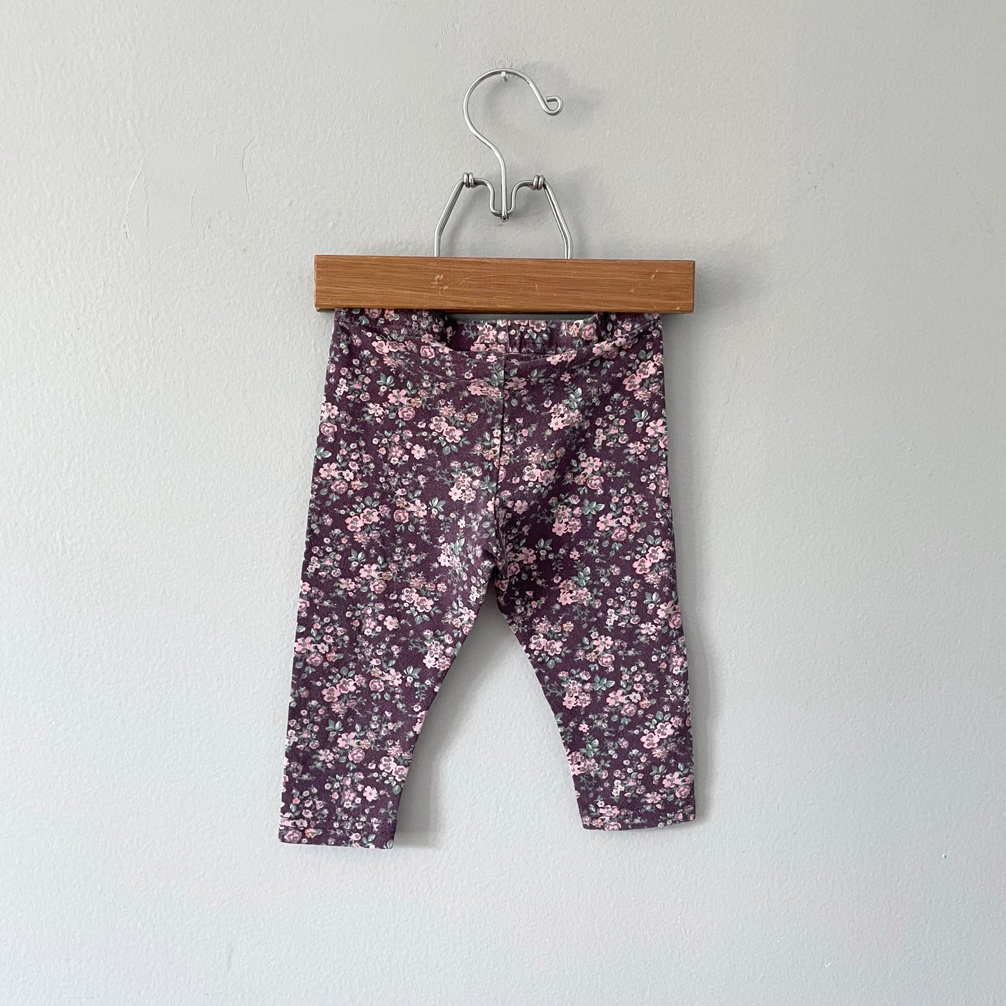 Wheat / Purple x floral leggings / 9M