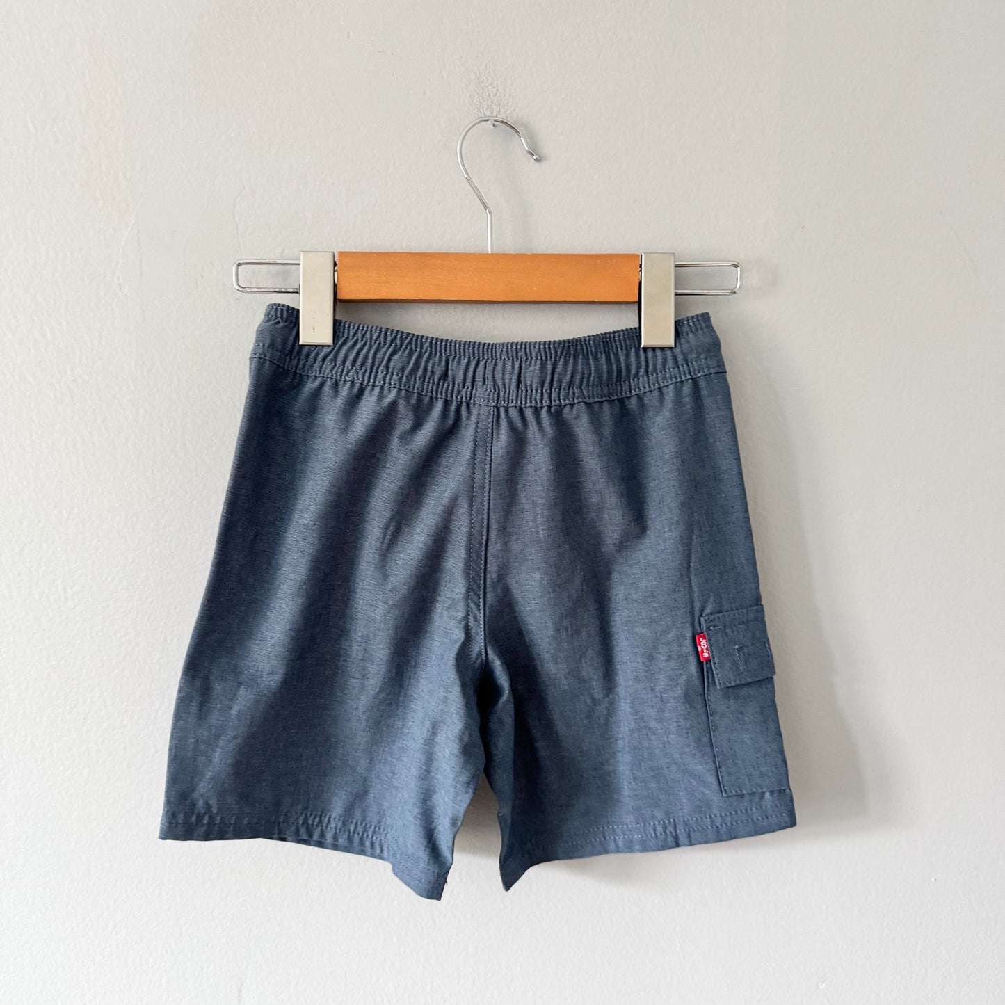 Levi's / Blue shorts / 6Y