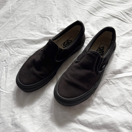 Vans / Running Shoes / Women 7.5