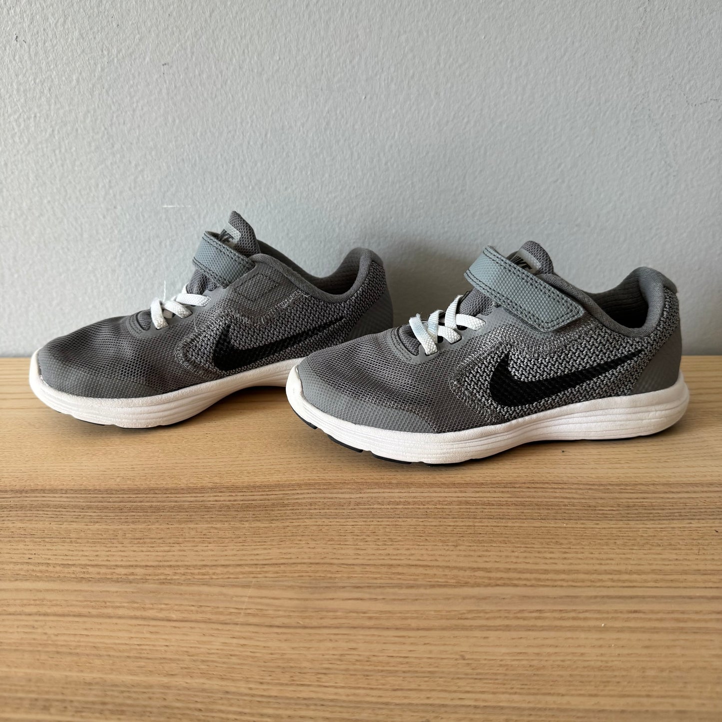 Nike / Sneakers / US12