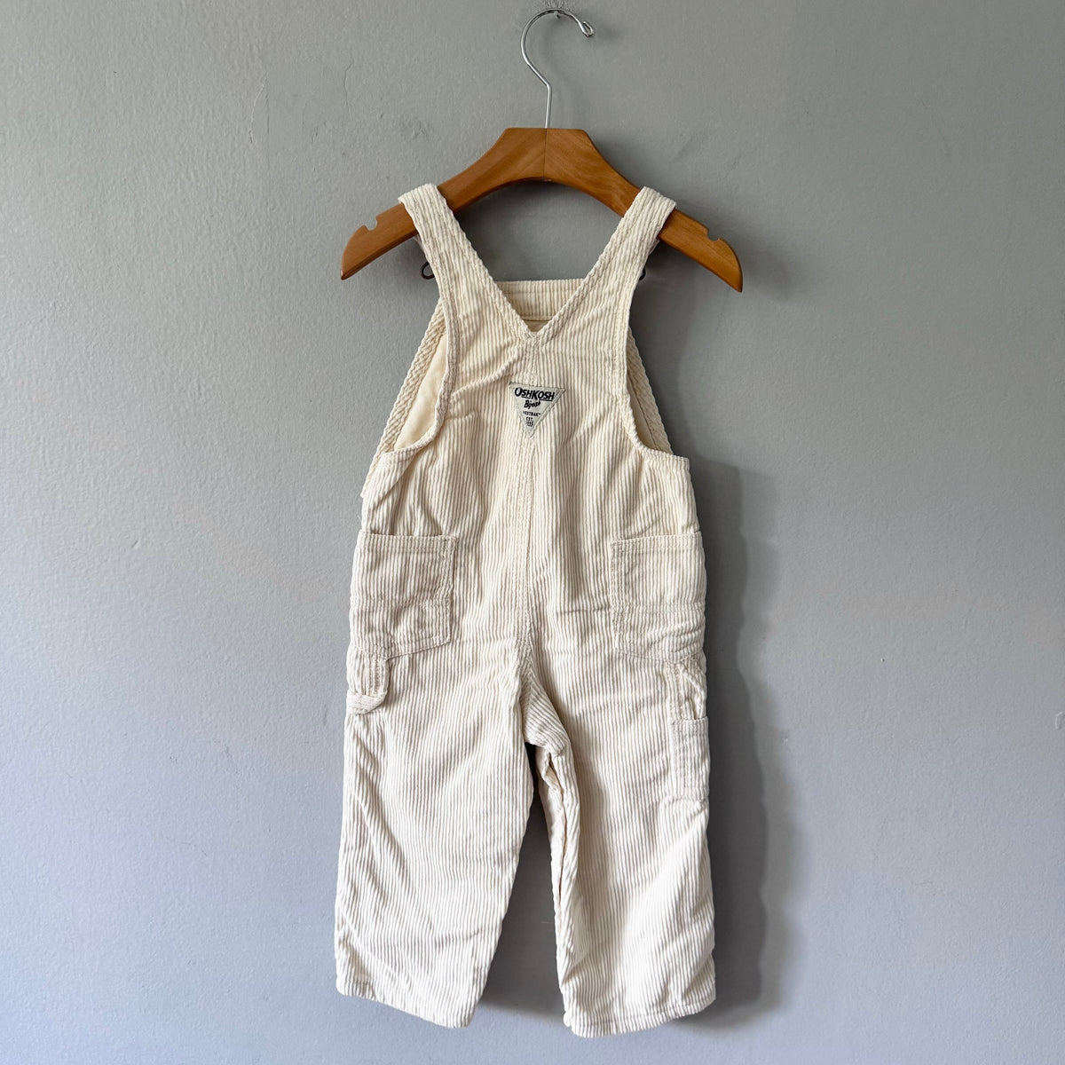 Oshkosh / White corduroy overalls / 18M