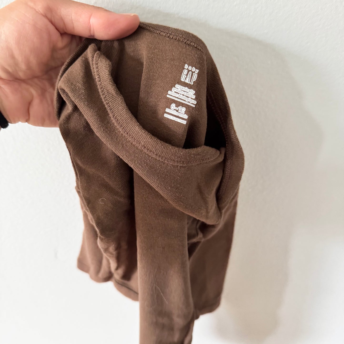 Gap / Brown onesie & pants set / 6-12M