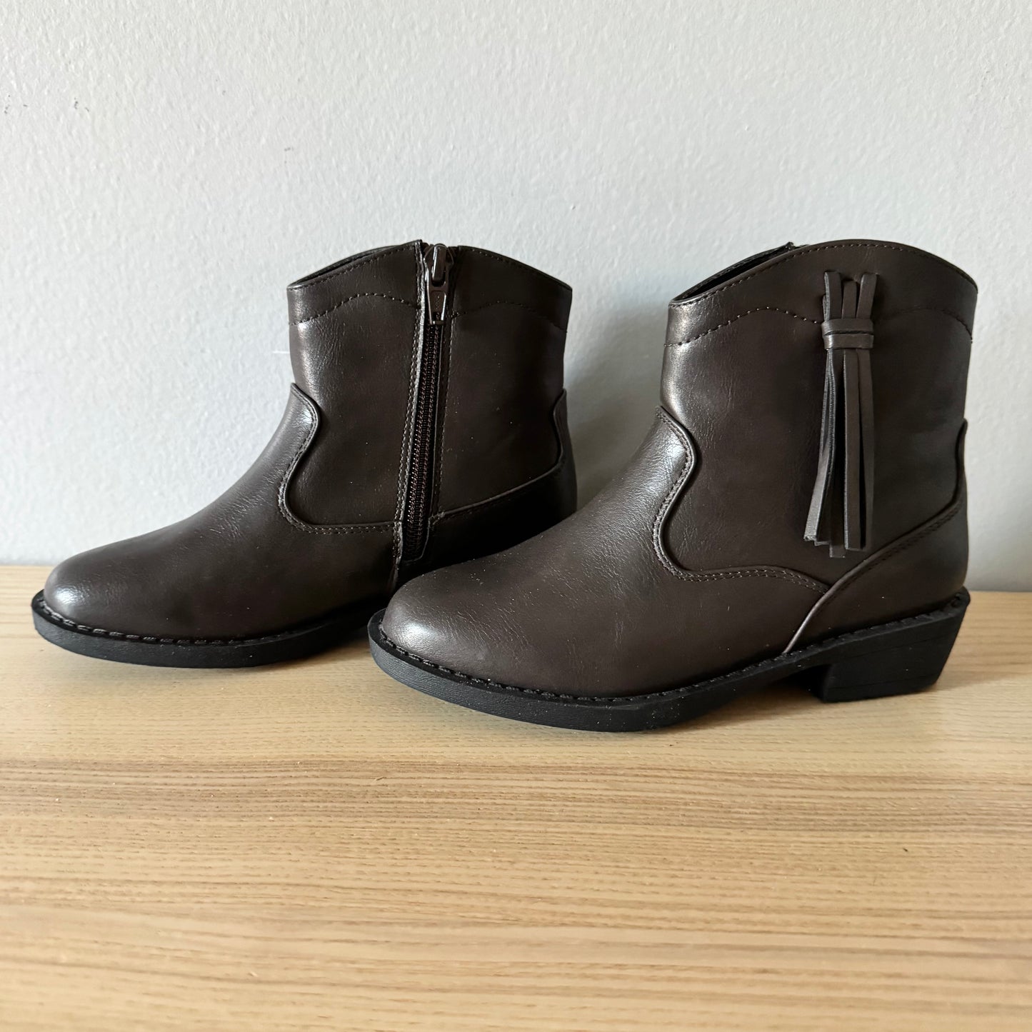 Gap / Dark brown boots / US12 - New without tag