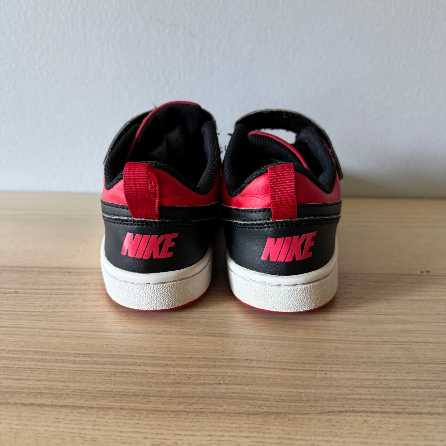 Nike / Air Jordan / J2