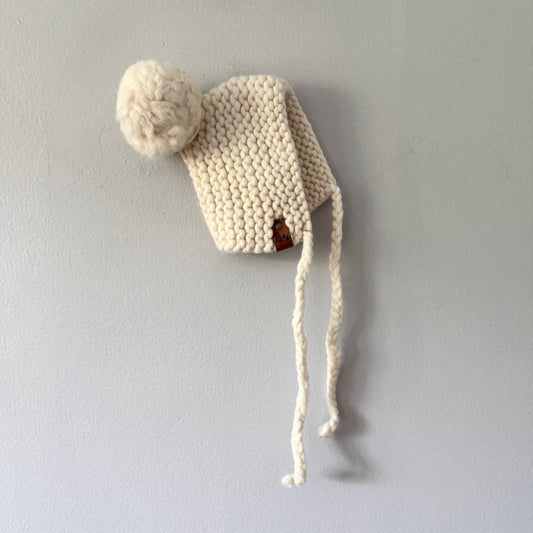 Handmade / White chunky bonnet / 0-6M