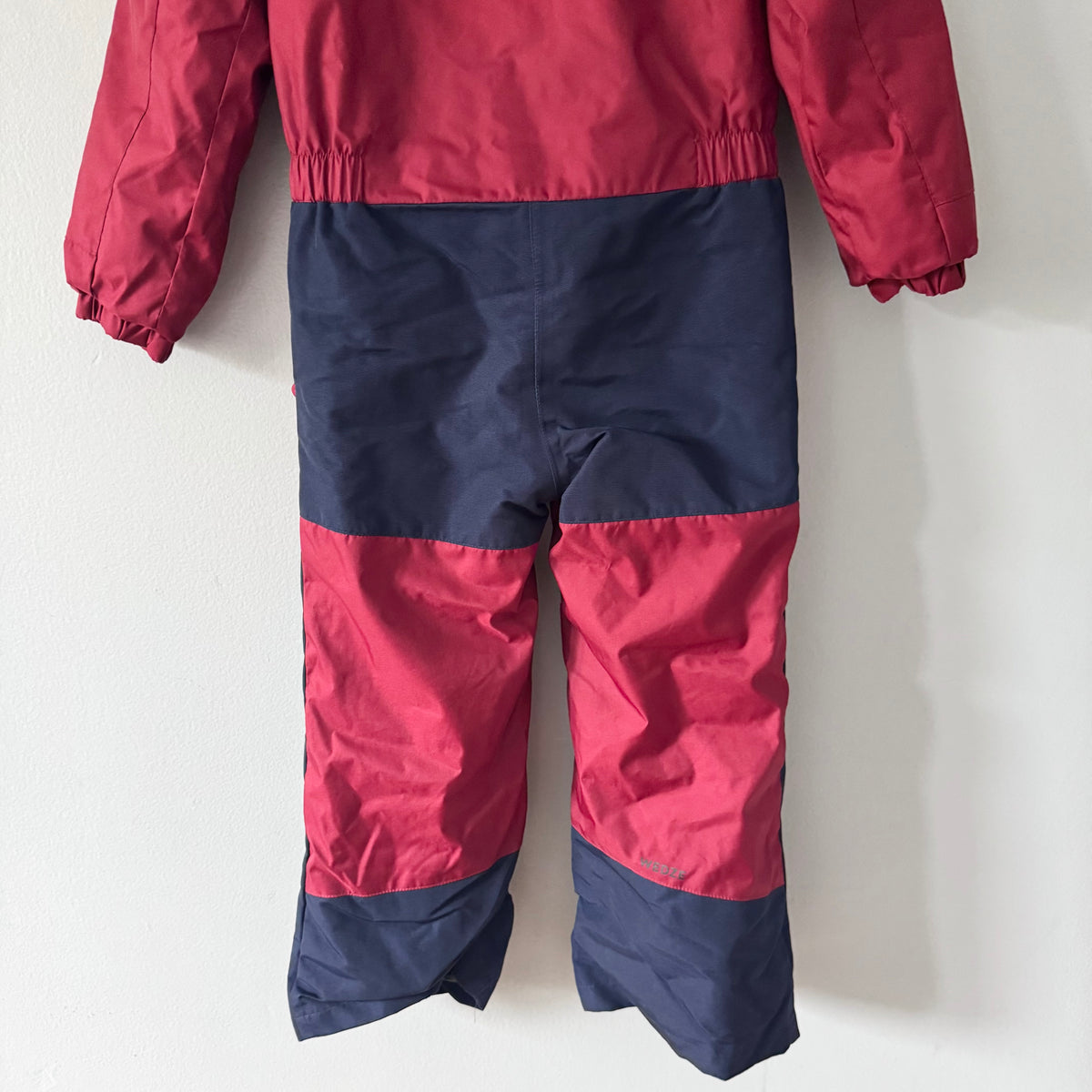 Wedze / Red x navy snowsuit / 6Y