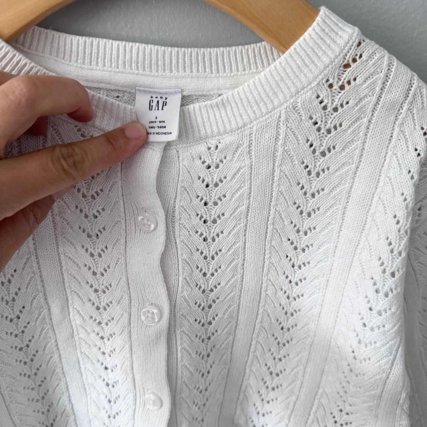 Gap / White cotton knit cardigan / 3Y