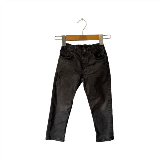 H&M / Black coloured jeans / 3-4Y