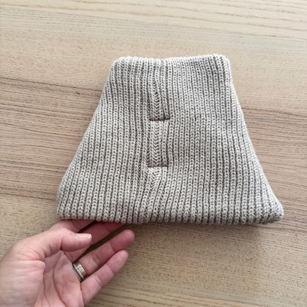 Zara / Beige neck warmer / 2-6Y