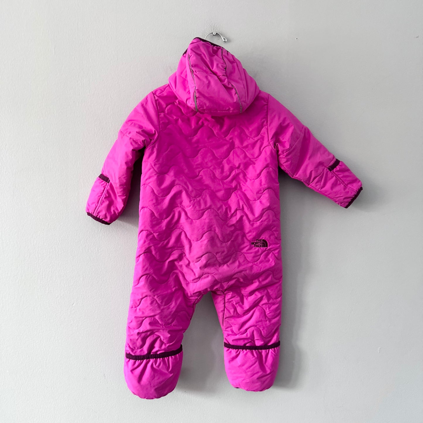The North Face / Pink snow suit / 12-18M