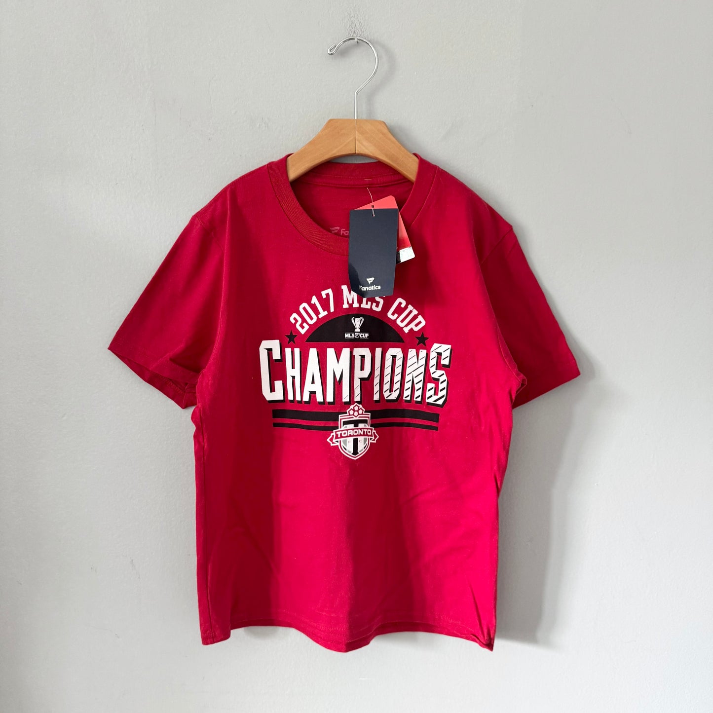 MLS Soccer / Red t-shirt / Youth S - New with tag