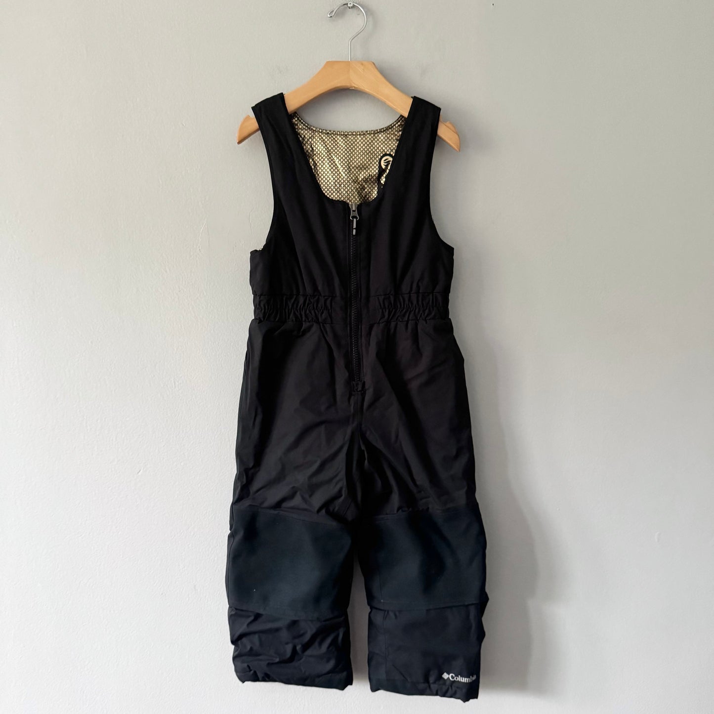Columbia / Black snow pants / 4T