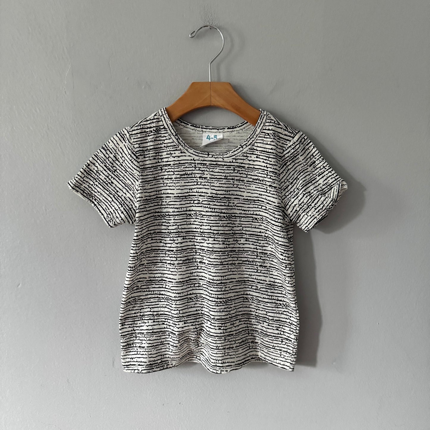 NBD / White x black T-shirt / 4-5Y