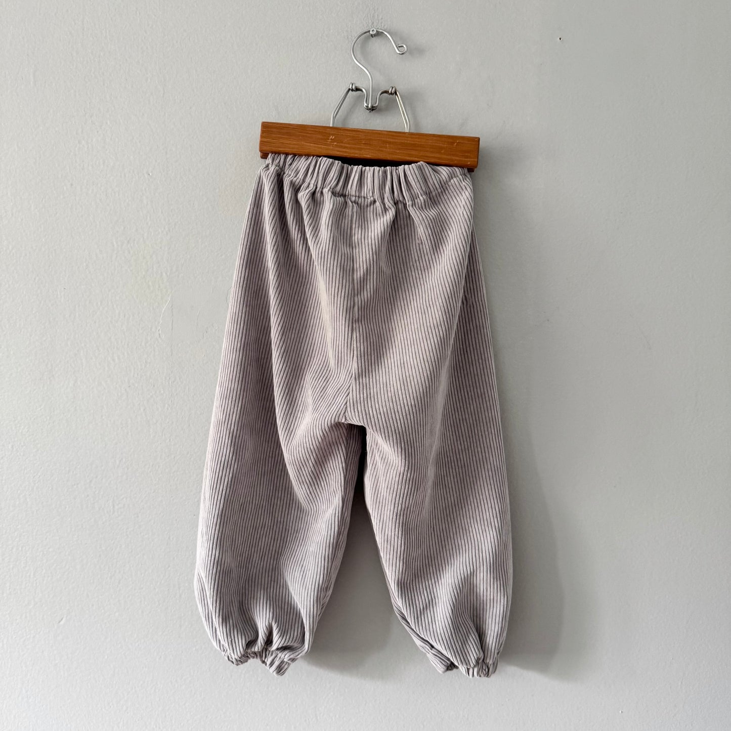 No brand / Thin corduroy pants / 3-4Y