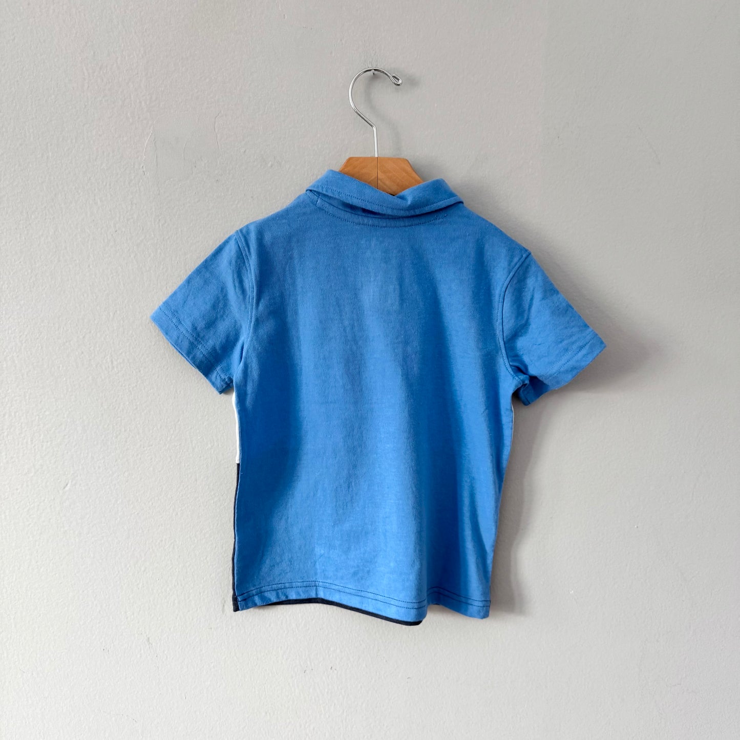 Jumping Beans / T-shirt tricolore / 4T - Neuf avec étiquette