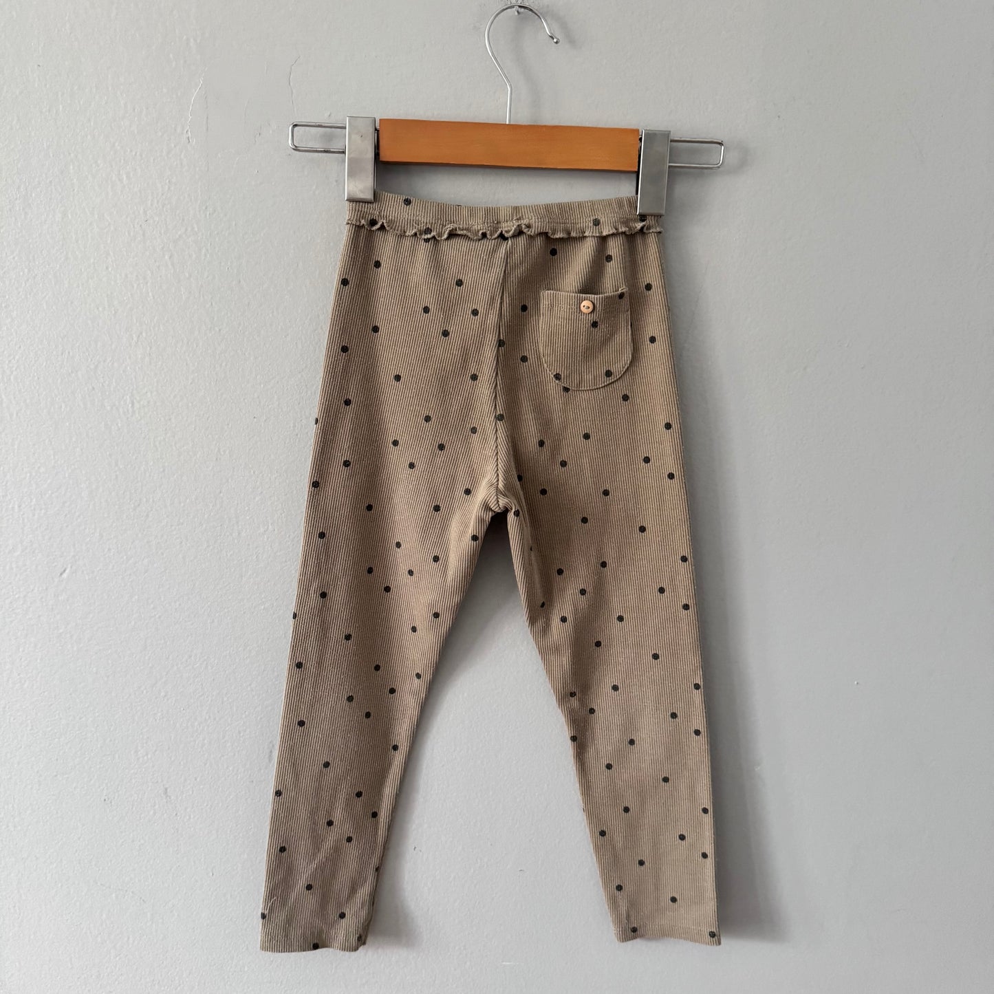 Zara / Khaki ribbed x dots leggings / 4-5Y