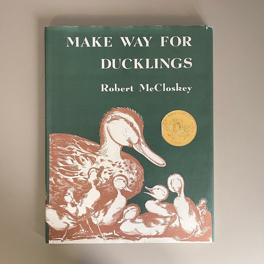 Make Way For Ducklings / Robert McCloskey