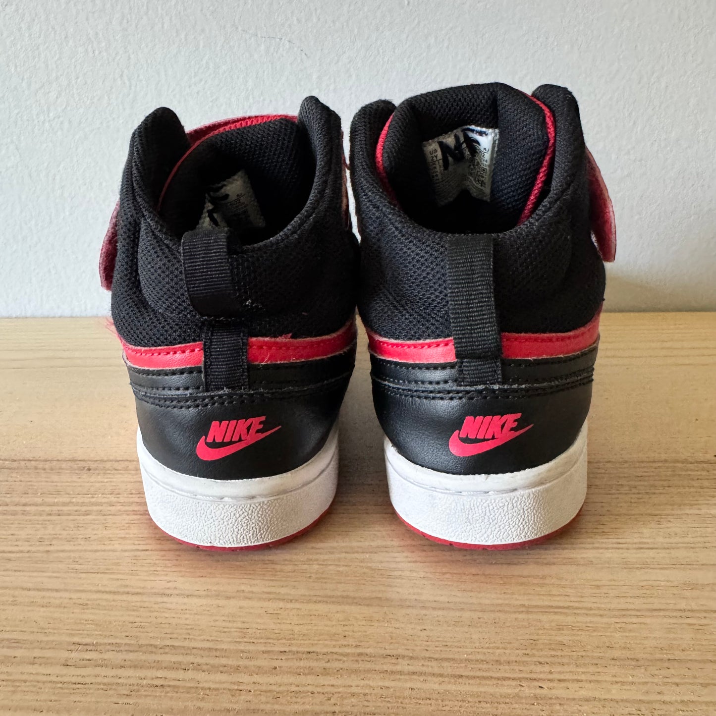 Nike / Air Jordan / J2