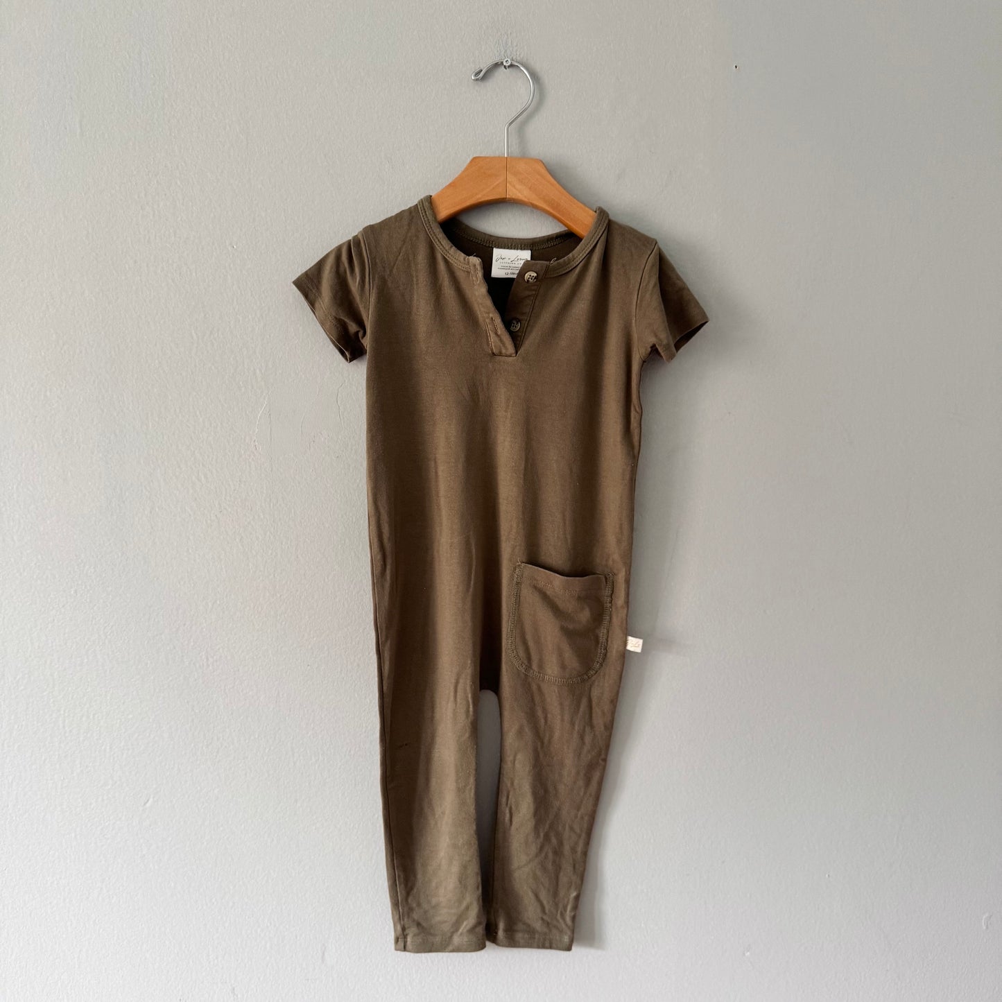 Jax & Lennon / Khaki romper / 12-18M - Mended