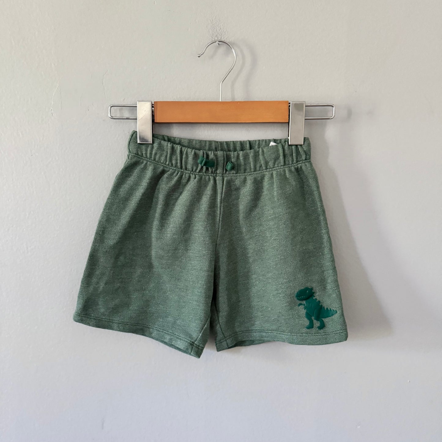 H&M / Green crew shorts / 4-5Y
