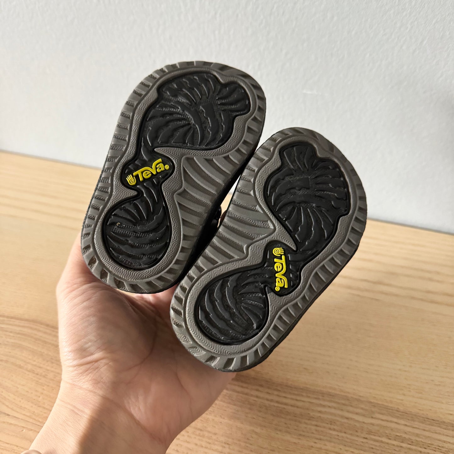 Teva / Sandales / US 2-3