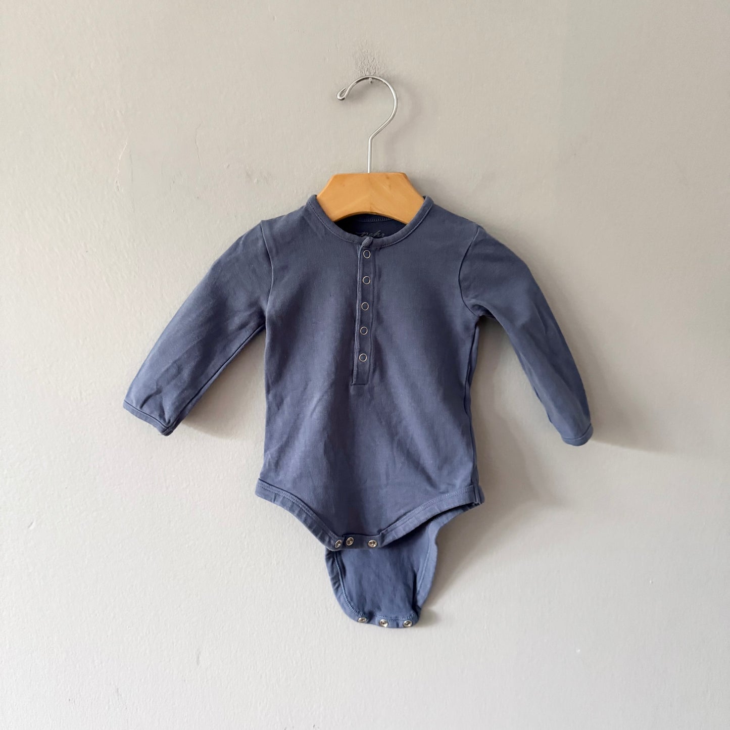 Pehr / Smokey blue onesie / 3-6M