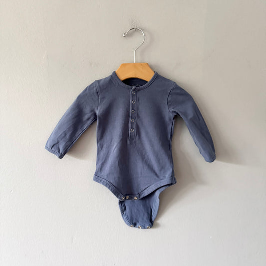 Pehr / Smokey blue onesie / 3-6M