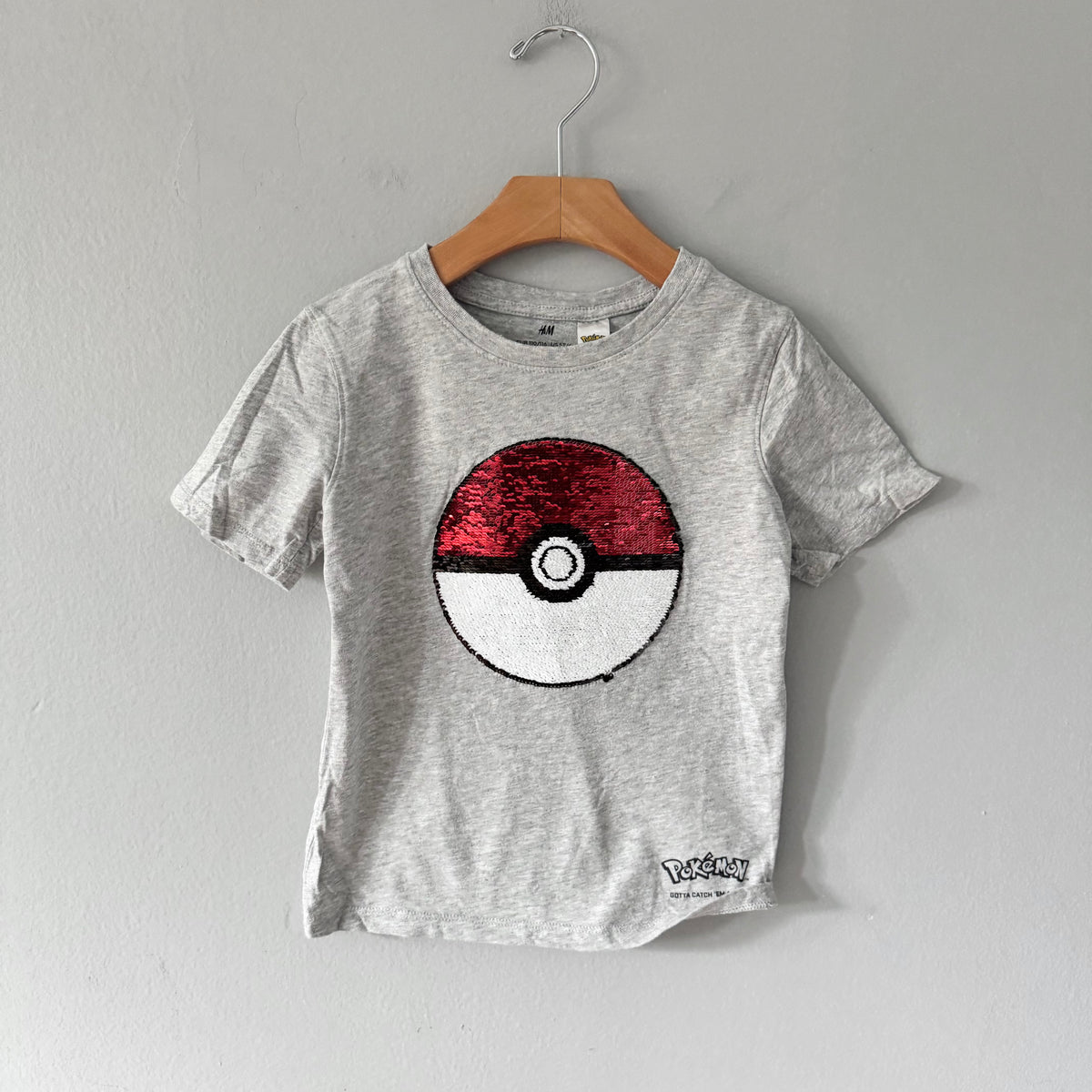 H&M x Pokemon / Light grey T-shirt / 4-6Y