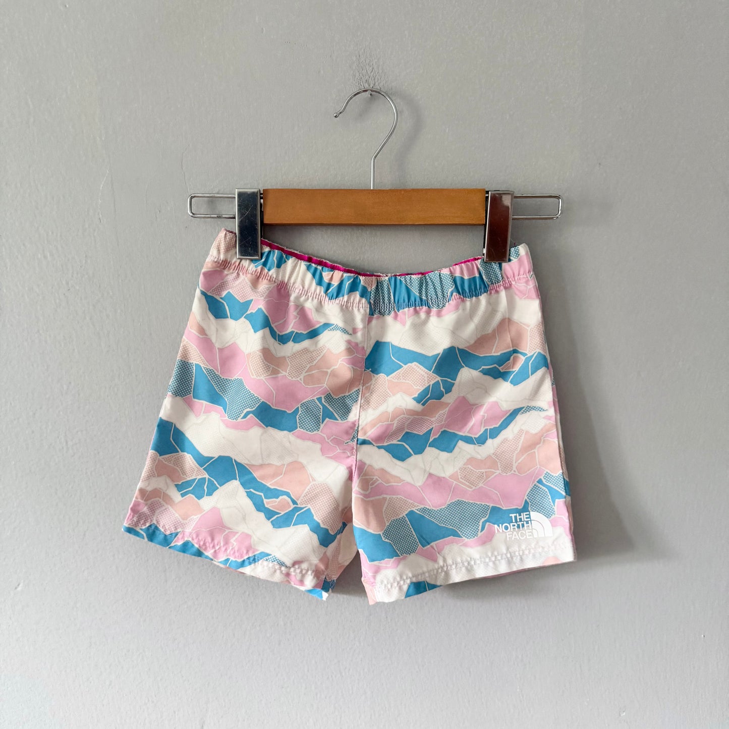 The North Face / Pink x blue UPF 40+ shorts / 5Y